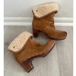 UGG Lynnea Australia‎ Suede Shearling Lined Clog Boots Brown Wooden Heel Size 6
